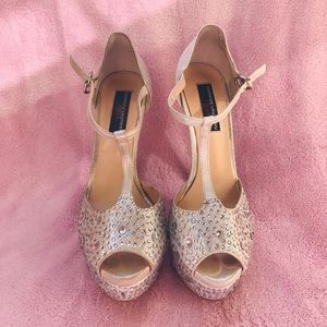 Chinese laundry silver Elise heels